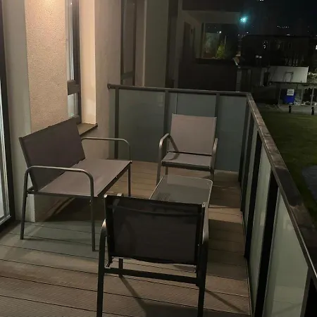 アパート Modern 2 With Free Parking
